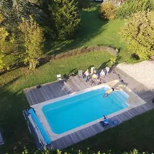 https://chambres-dhotes-le-cedre-bleu.hotels-rhonealpes.com