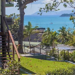 https://airlie-guest-house.queenslandhotels.net